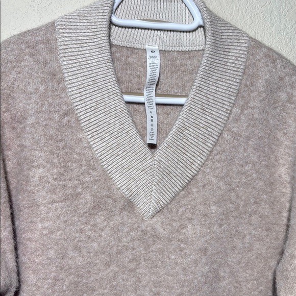 Lululemon Alpaca Wool-Blend V-Neck Sweater - Picture 5 of 10